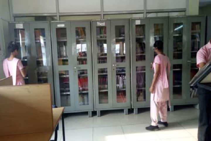 Dinsha Patel College of Nursing campus in Nadiad, Gujarat, India — photo 2