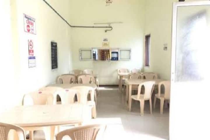 Dinsha Patel College of Nursing campus in Nadiad, Gujarat, India — photo 4