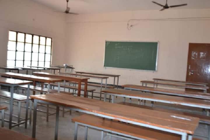 Little Flower Polytechnic campus in Gorakhpur, Uttar Pradesh, India — photo 2