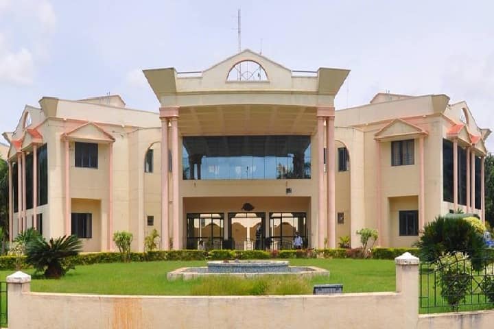 Sri Siddhartha Institute of Management Studies campus in Tumkur, Karnataka, India — photo 1