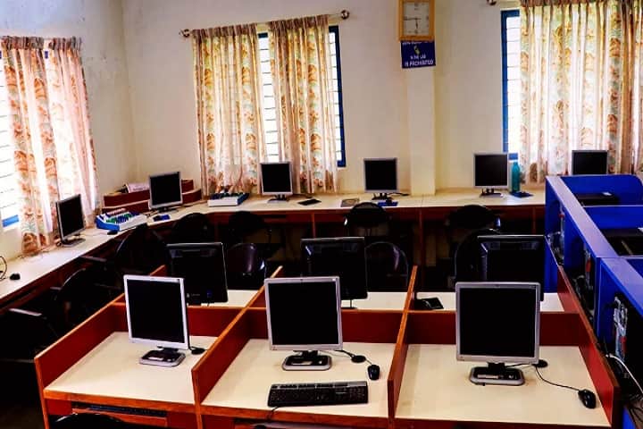 Sri Siddhartha Institute of Management Studies campus in Tumkur, Karnataka, India — photo 3