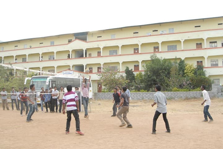 Sri Indu Institute of Management campus in Sheriguda, Telangana, India — photo 2