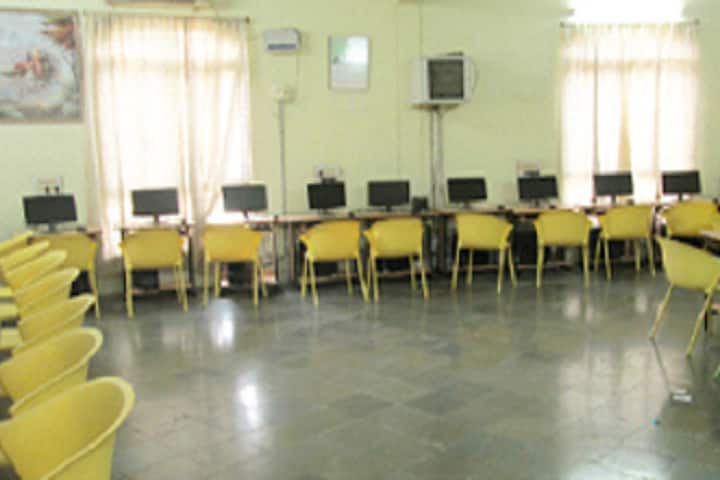 Sri Indu Institute of Management campus in Sheriguda, Telangana, India — photo 3