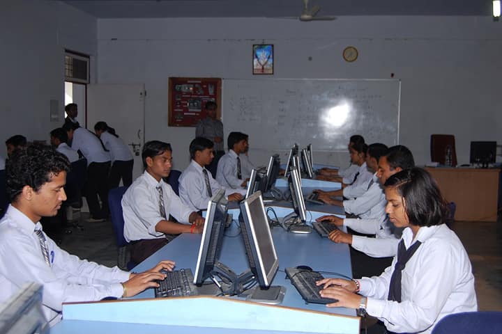 Shri Krishna Institute of Management and Science campus in Chandausi, Uttar Pradesh, India — photo 6