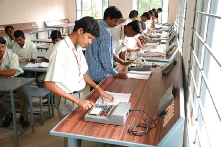 Krishnasamy Memorial Polytechnic College campus in Cuddalore, Tamil Nadu, India — photo 3