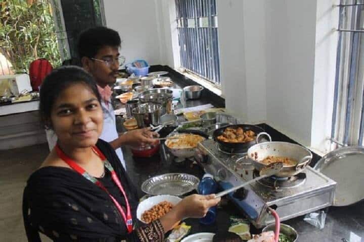 Mount Zion College of Nursing campus in Pudukkottai, Tamil Nadu, India — photo 3