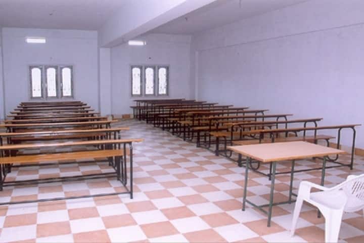 Hindu College of Management campus in Guntur, Andhra Pradesh, India — photo 2