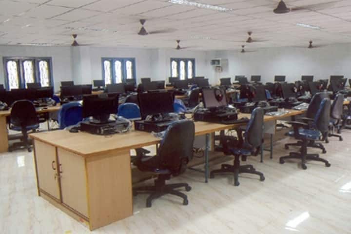 Hindu College of Management campus in Guntur, Andhra Pradesh, India — photo 3