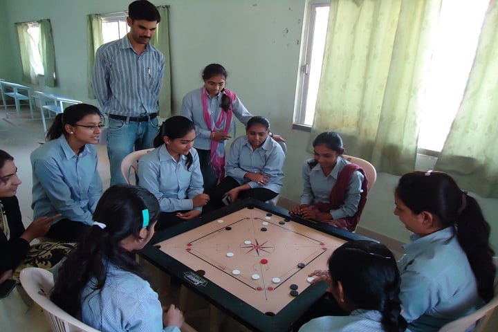 Shri Leuva Patel BBA Mahila College campus in Amreli, Gujarat, India — photo 5