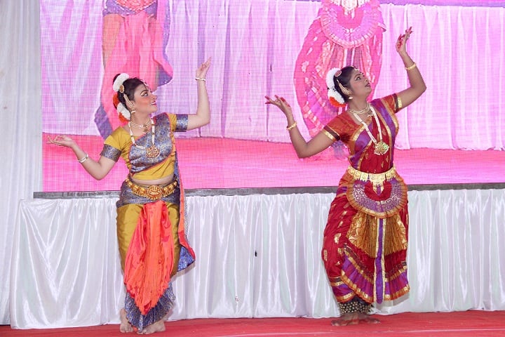 KLE Society's Smt Chanabasamma Ishwarappa Munavalli Polytechnic campus in Hubli, Karnataka, India — photo 5