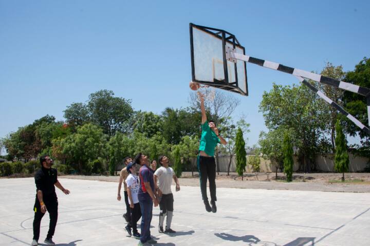 Shri Jaysukhlal Vadhar Institute of Management Studies campus in Jamnagar, Gujarat, India — photo 6