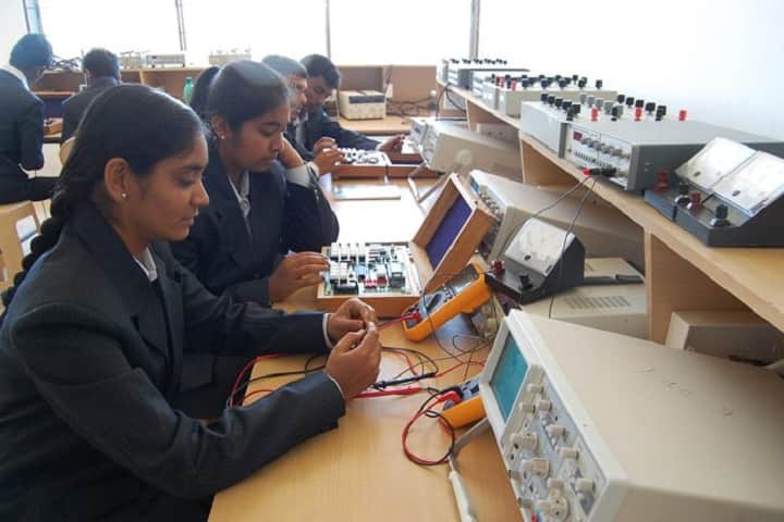 KLE Society's Polytechnic campus in Belgaum, Karnataka, India — photo 3