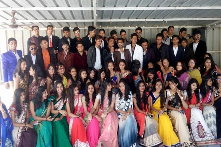 Shree Uttar Gujarat BBA and BCA College campus in Surat, Gujarat, India — photo 3