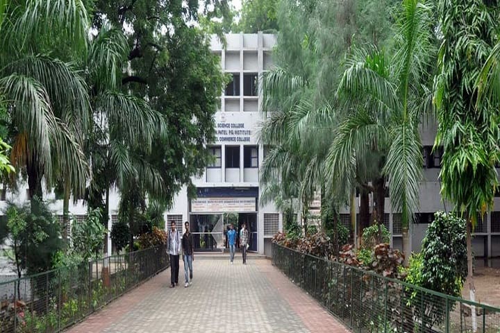 Shri DN Institute of Business Administration campus in Anand, Gujarat, India — photo 1
