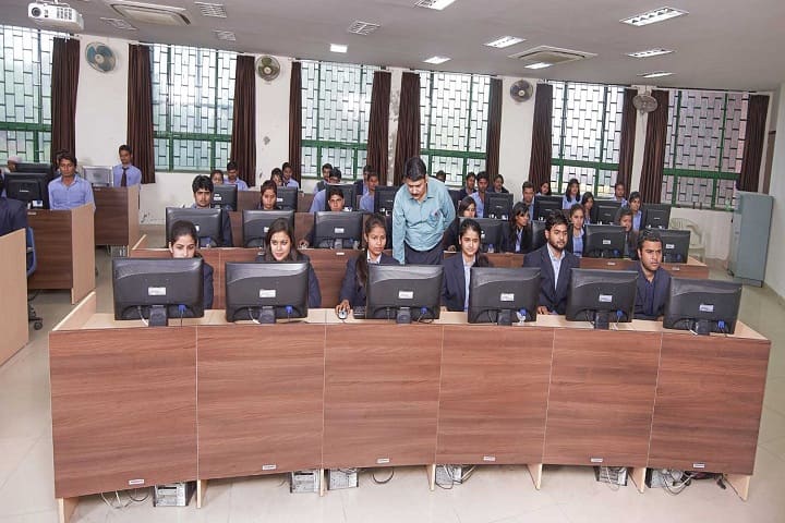 Hindustan Institute of Management and Computer Studies campus in Mathura, Uttar Pradesh, India — photo 6