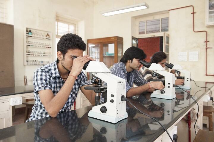 Shree HN Shukla College of Management Studies campus in Rajkot, Gujarat, India — photo 5