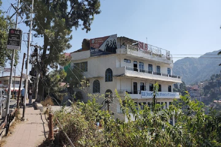 Shoolini Institute of Life Sciences and Business Management campus in Solan, Himachal Pradesh, India — photo 1