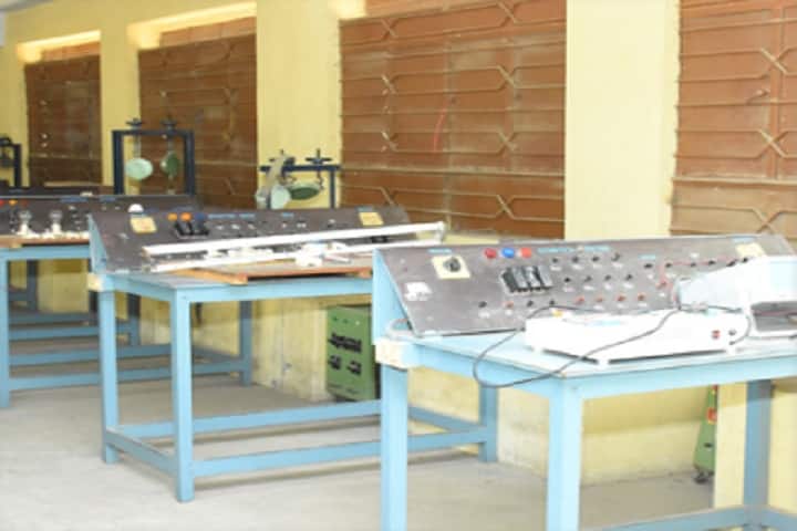 Meenakshi Krishnan Polytechnic College campus in Chennai, Tamil Nadu, India — photo 4