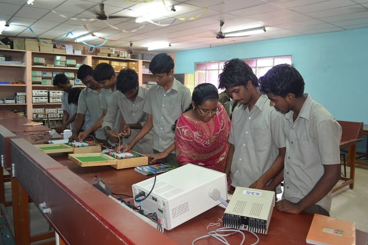 Karaikal Polytechnic College campus in Karaikal, Puducherry, India — photo 5