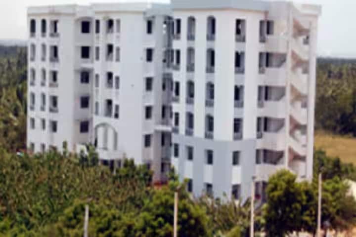 College of Nursing campus in Puducherry, India — photo 1