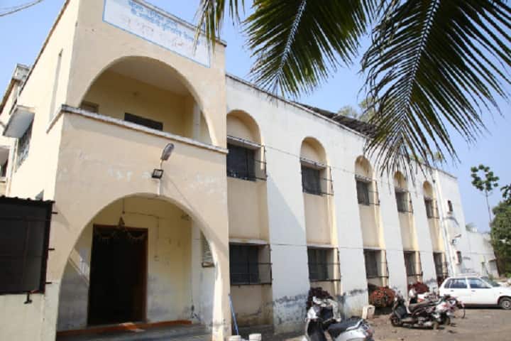 Late Babruwan Vitthalrao Kale Manjara Ayurved Medical College and Hospital campus in Latur, Maharashtra, India — photo 3
