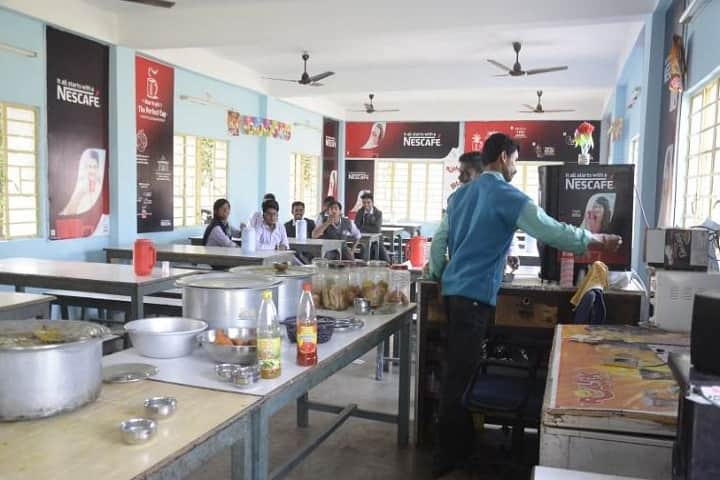 Kingston Polytechnic College campus in Kolkata, West Bengal, India — photo 2