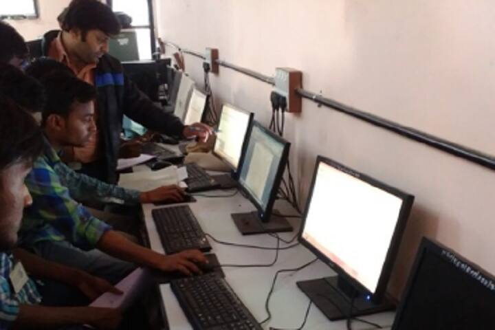 Kilachand Devchand Polytechnic campus in Patan, Gujarat, India — photo 5