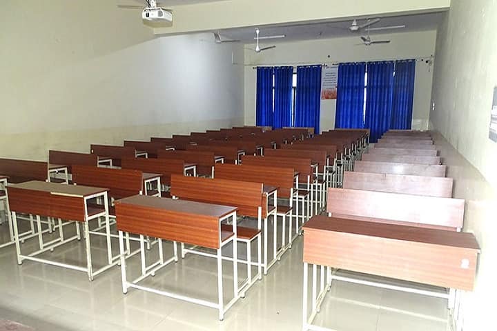 Central Institute of Plastics Engineering and Technology campus in Dehradun, Uttarakhand, India — photo 2
