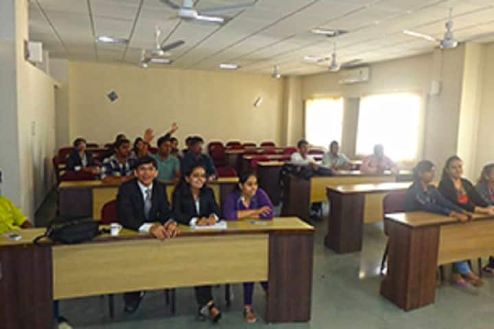 Shayona Institute of Business Management campus in Ahmedabad, Gujarat, India — photo 2