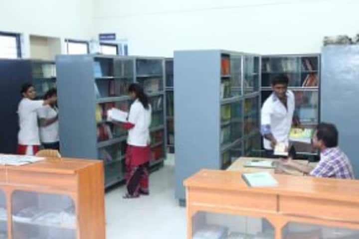 Dr JJ Magdum Ayurved Medical College campus in Kolhapur, Maharashtra, India — photo 3