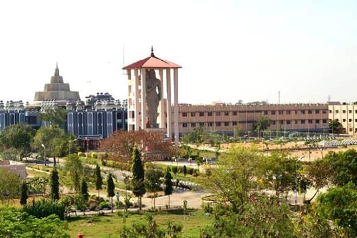 SCSVMV University campus in Kanchipuram, Tamil Nadu, India — photo 3