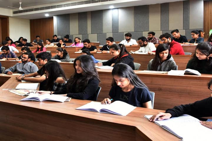Institute of Commerce campus in Ahmedabad, Gujarat, India — photo 6