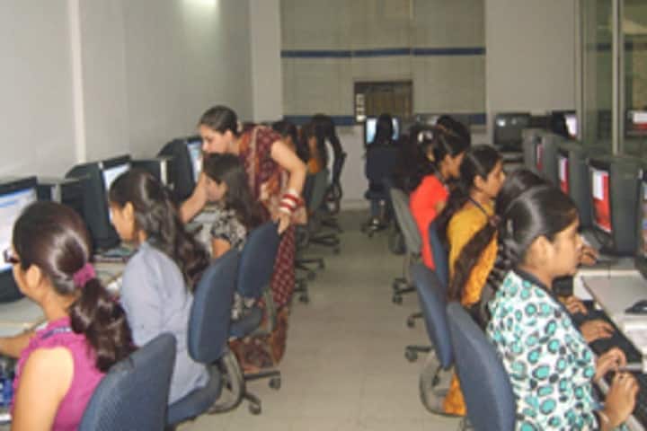 International Polytechnic for Women campus in New Delhi, Delhi, India — photo 4