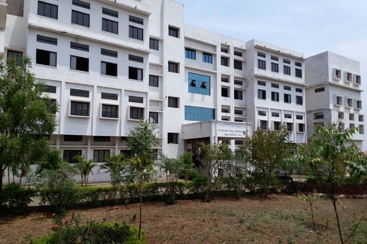 Everest College of Engineering and Technology campus in Aurangabad, Maharashtra, India — photo 1