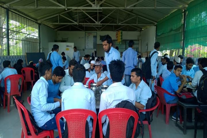 Everest College of Engineering and Technology campus in Aurangabad, Maharashtra, India — photo 2
