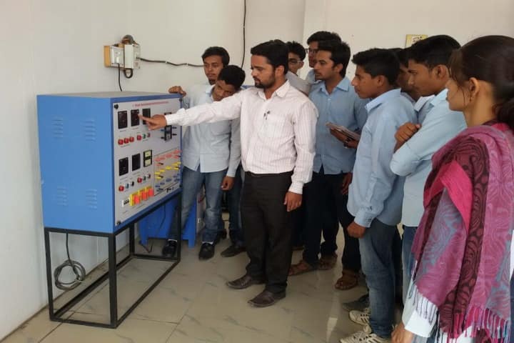 Everest College of Engineering and Technology campus in Aurangabad, Maharashtra, India — photo 6