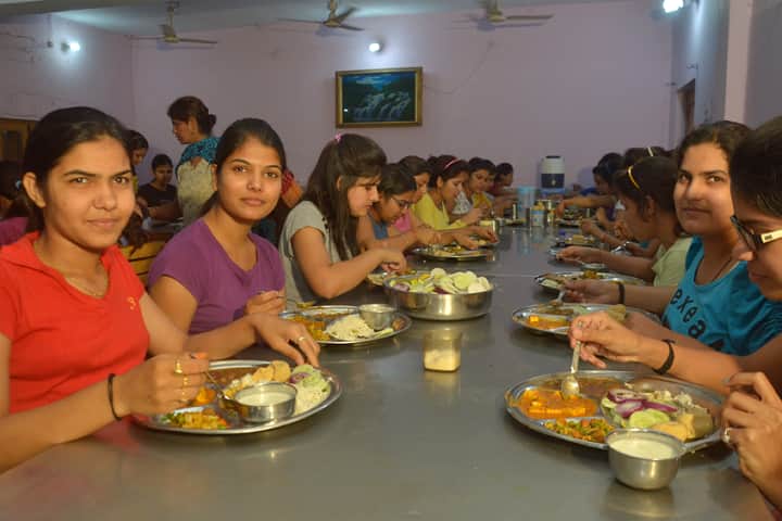 Hindu Girls College campus in Sonipat, Haryana, India — photo 2