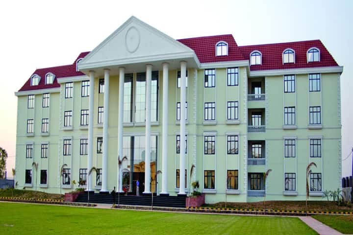 Rawal Institute of Engineering and Technology campus in Faridabad, Haryana, India — photo 2