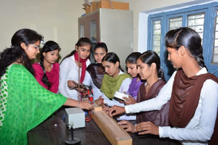 Mahila Mahavidyalaya campus in Bhiwani, Haryana, India — photo 5