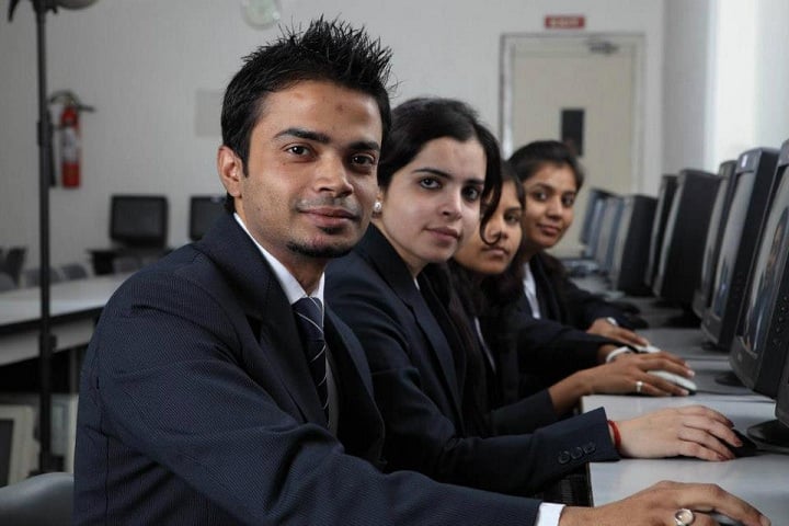 Skyline Business School campus in Gurgaon, Haryana, India — photo 3