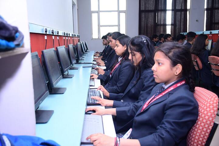 ITS College of Professional Studies campus in Greater Noida, Uttar Pradesh, India — photo 6
