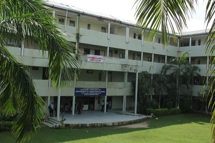 SK Patel Institute of Management and Computer Studies campus in Gandhinagar, Gujarat, India — photo 1