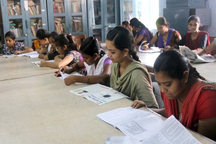 Kheda Arts and Commerce College campus in Kheda, Gujarat, India — photo 4