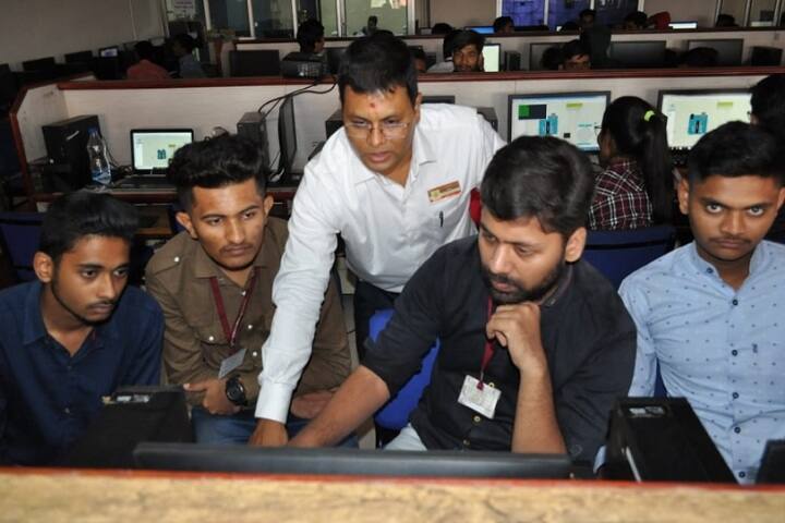 Shree PM Patel College of Computer Science and Technology campus in Anand, Gujarat, India — photo 5