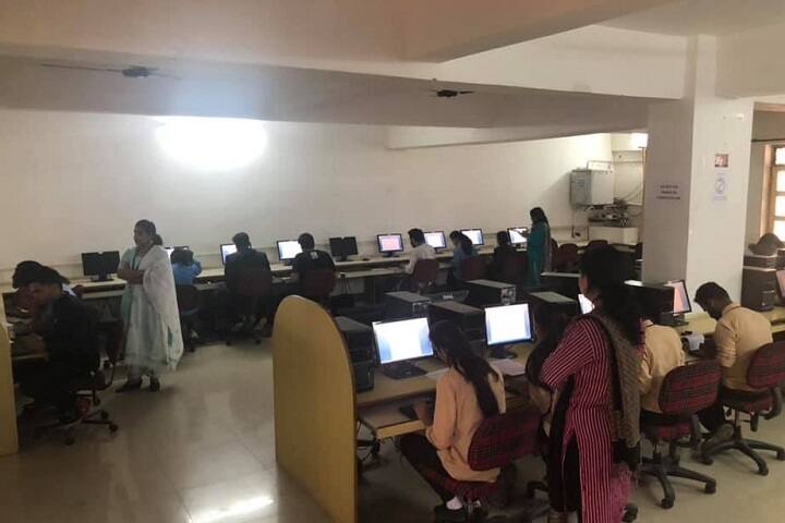 Shrinathji Institute of Biotechnology and Management campus in Nathdwara, Rajasthan, India — photo 3