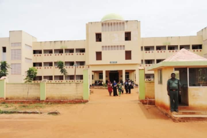 Hajee Karutha Rowther Howdia College campus in Theni, Tamil Nadu, India — photo 4