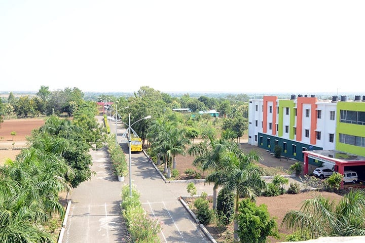 Indira Institute of Diploma Engineering campus in Solapur, Maharashtra, India — photo 1