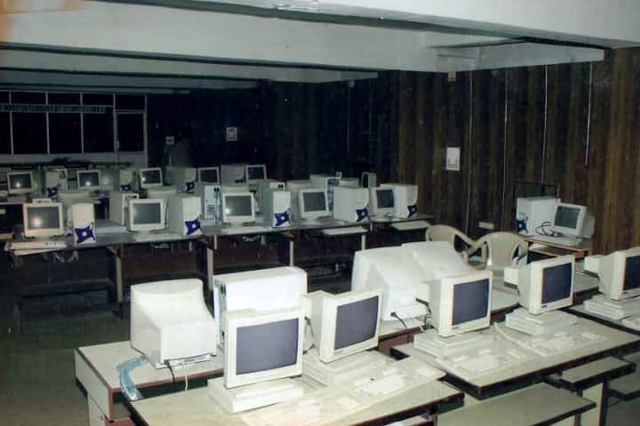 Shadan Institute of Management Studies campus in Hyderabad, Telangana, India — photo 1