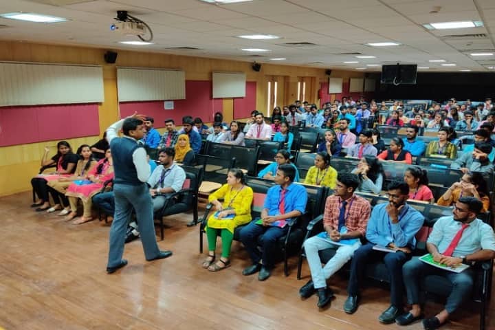 Seshadripuram Institute of Management Studies campus in Bangalore, Karnataka, India — photo 3