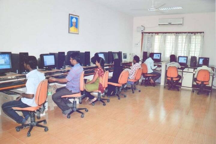 HKE Society's Polytechnic campus in Raichur, Karnataka, India — photo 5